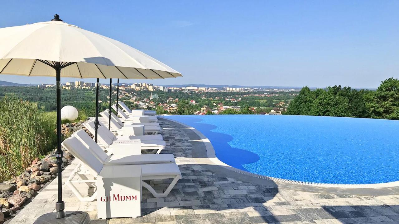 Odyssey Clubhotel Wellness & Spa Adults Only เคียลเซ ภายนอก รูปภาพ