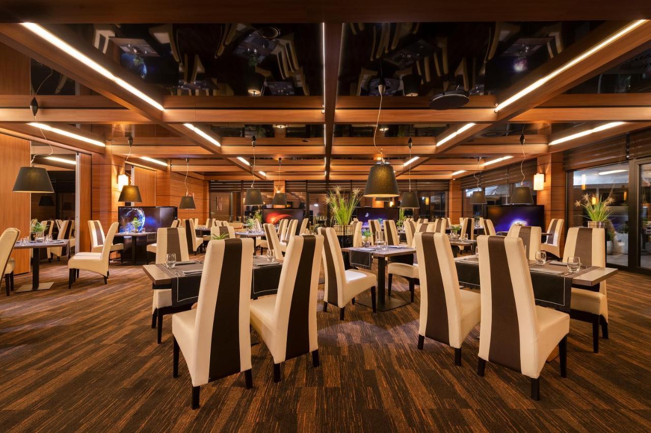 Odyssey Clubhotel Wellness & Spa Adults Only เคียลเซ ภายนอก รูปภาพ