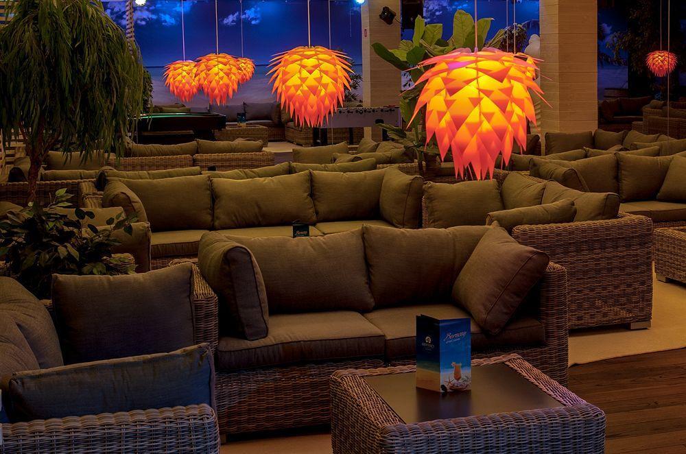 Odyssey Clubhotel Wellness & Spa Adults Only เคียลเซ ภายนอก รูปภาพ